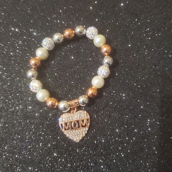 1-PIECE ONE-OF-A-KIND BEADED MOM BRACELET. - Picture 11 of 13
